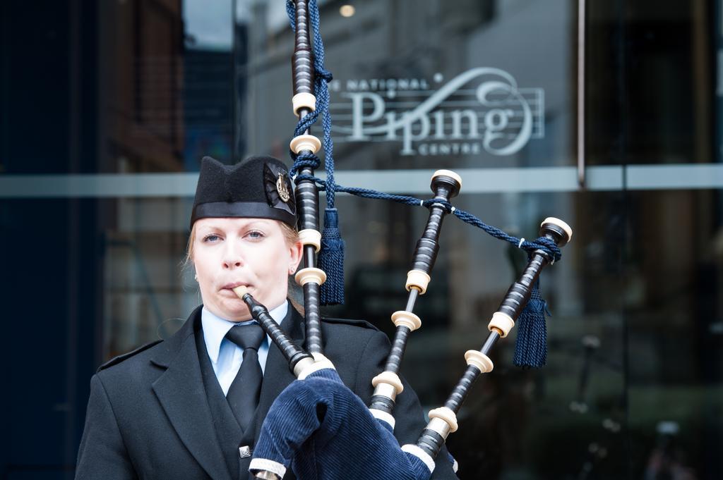 The Pipers' Tryst Hotel Glasgow Exterior foto